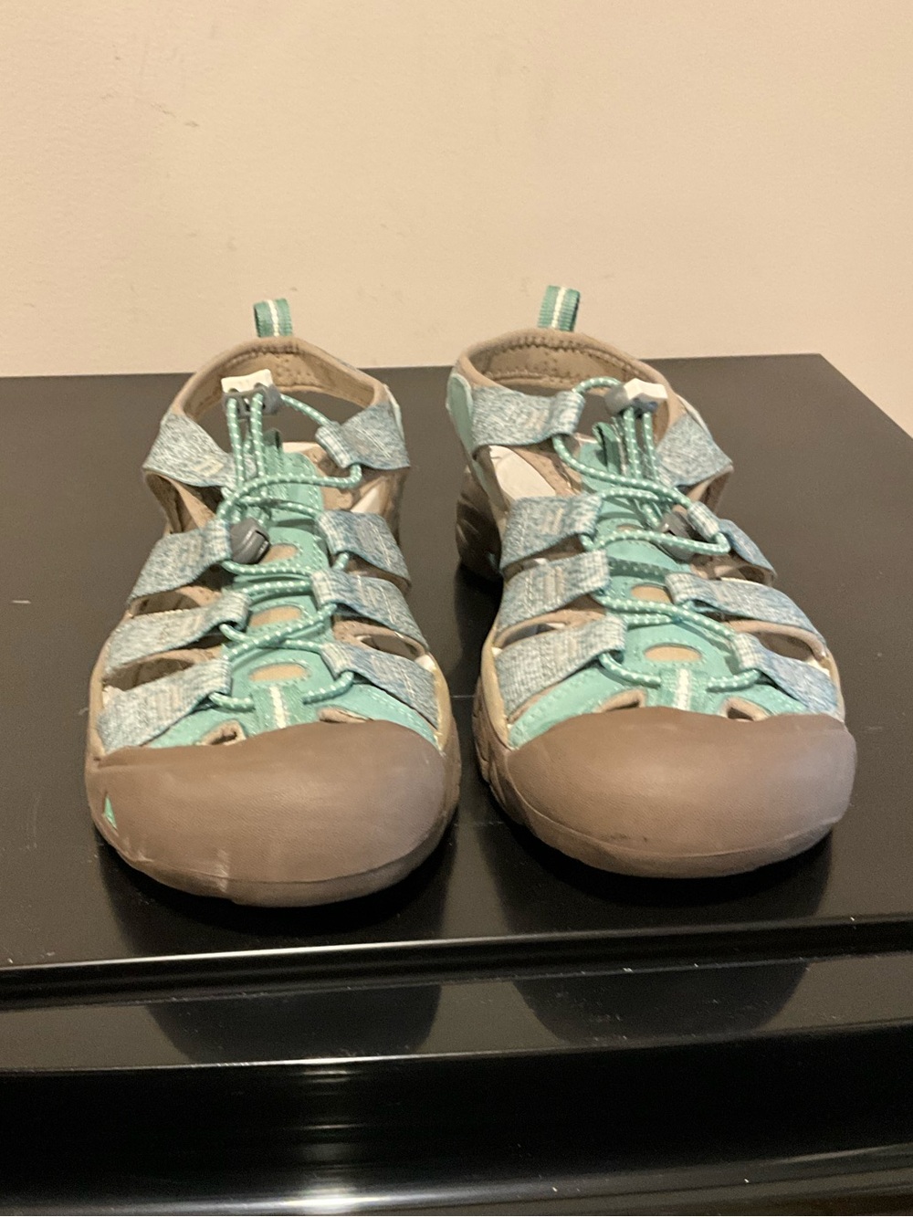 Keens Tan Closed-Toe Sandals  Size 9